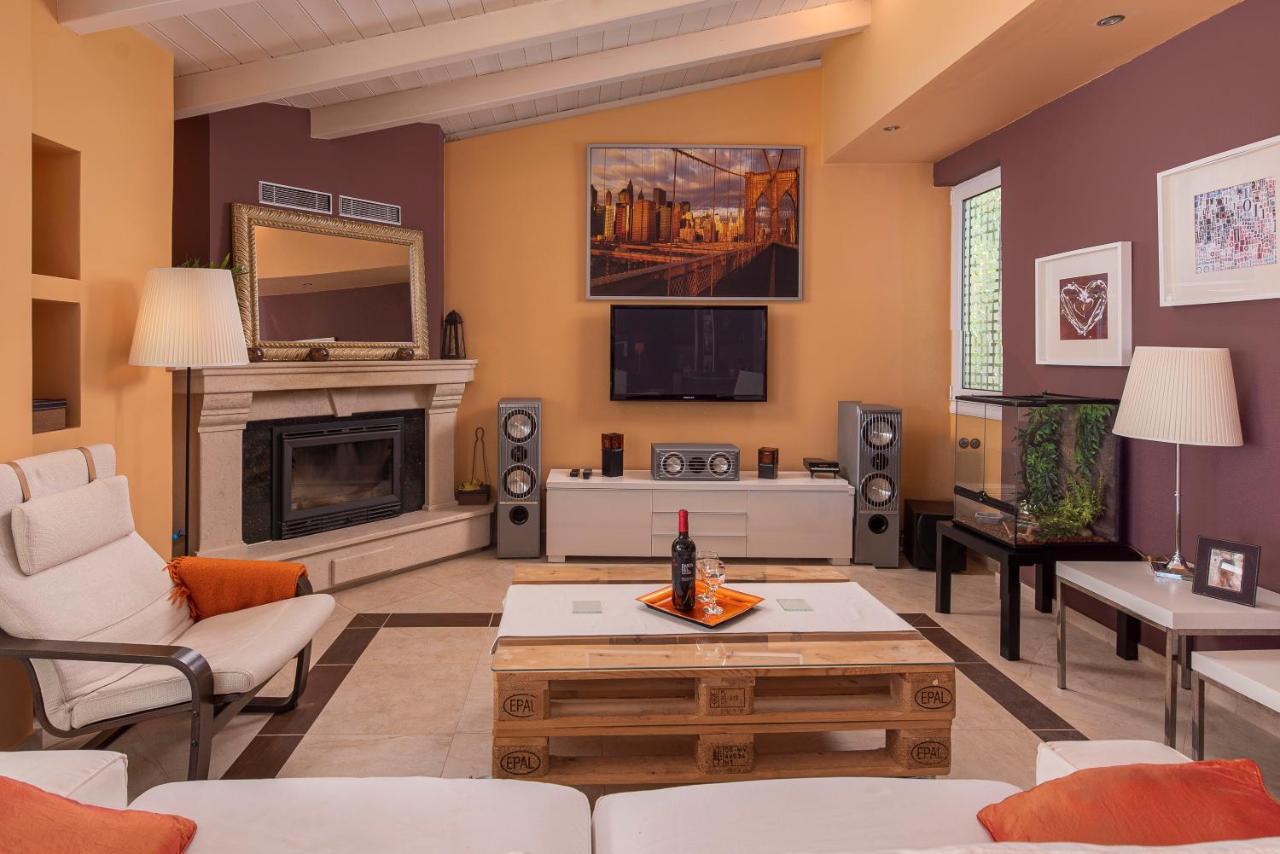 فيلا Panoramic View!Penthouse 120Qm Of Sea & Mountain لوترا إديبسو المظهر الخارجي الصورة